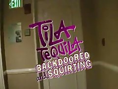Tila nguyen-super ster-deur die hand job